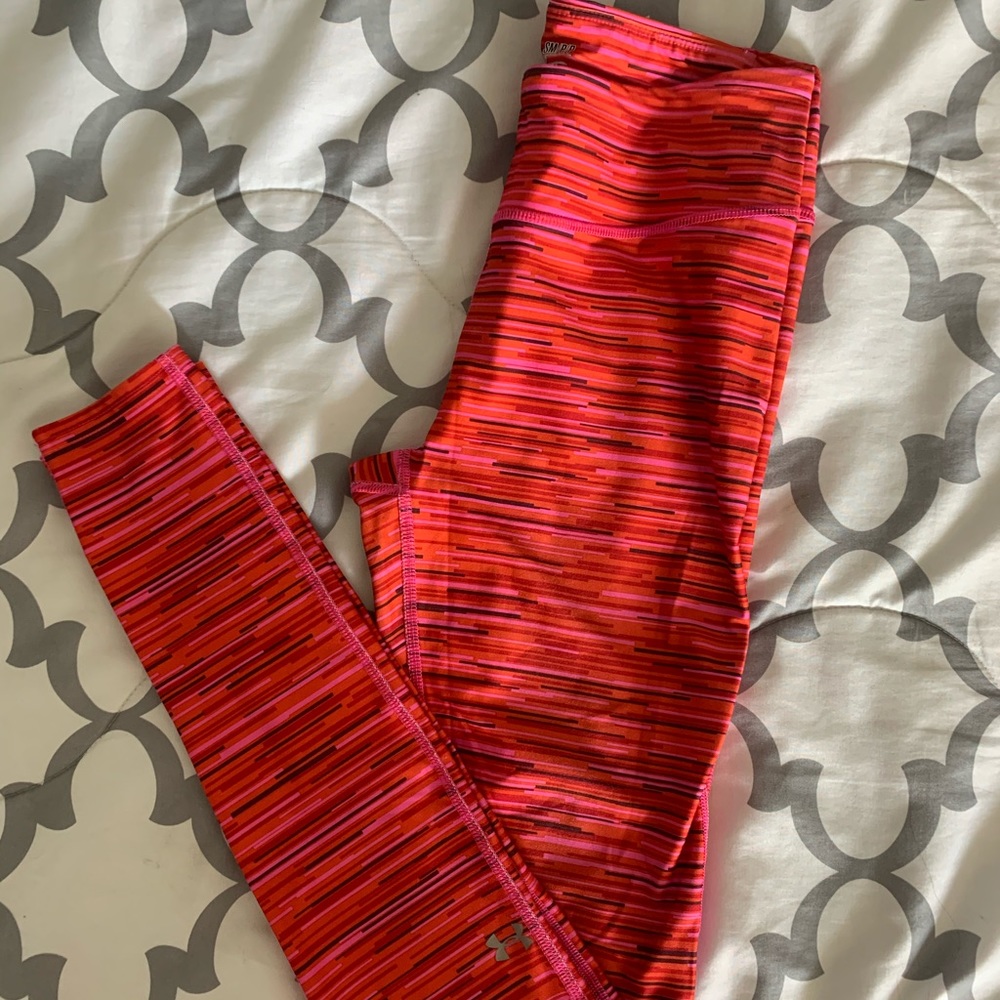 Under armour, leggings.